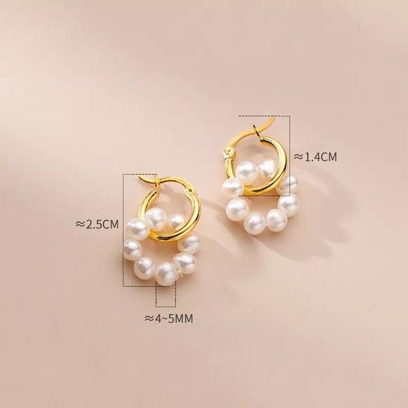 [SOLD] Circle Pearl Hoop Earrings - real 18k gold plated on 925 sterling silver - Picture 3 of 6